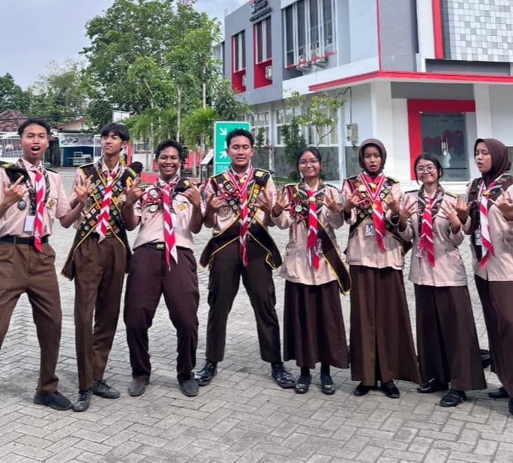 Pradana Putra Dewan Ambalan SMK Telkom Sidoarjo